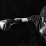 Thuis boksen en kickboksen: zo bouw je een effectieve trainingsroutine op