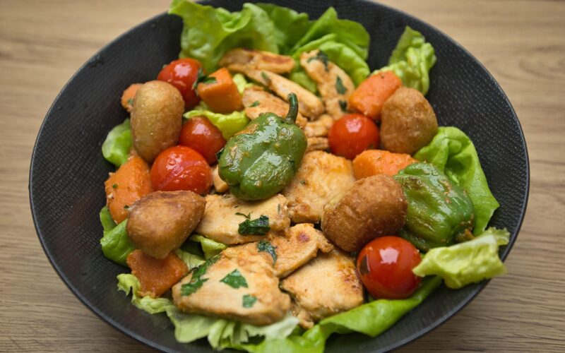 Wok met kip en groenten snel gezond en eiwitrijk